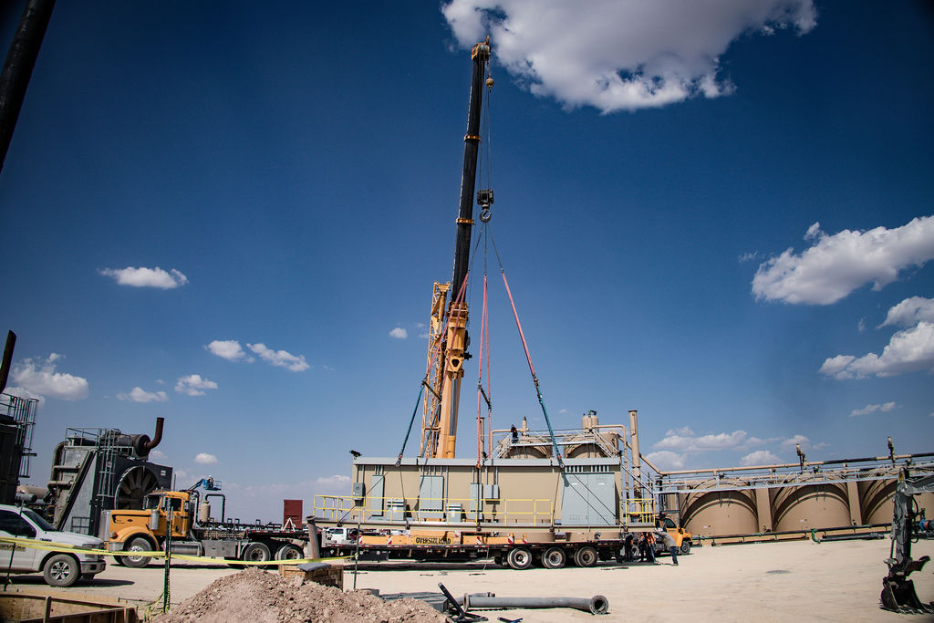 Mechanical crane pulling a switch rack