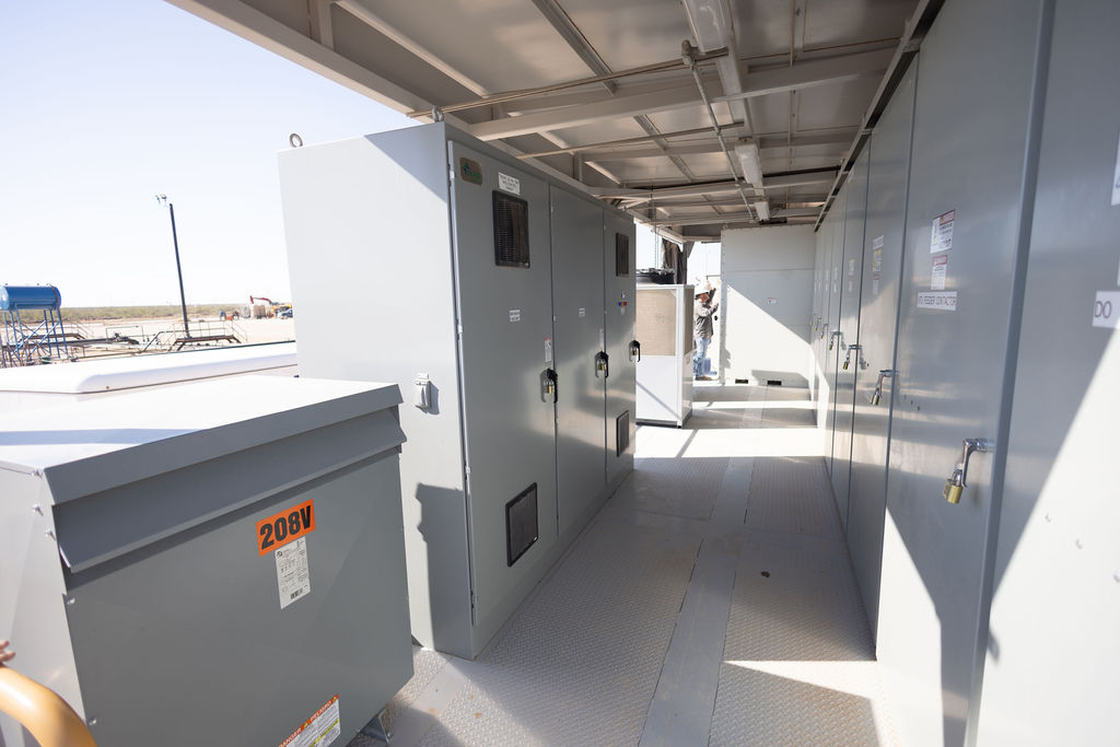 Transformer and switchgear
