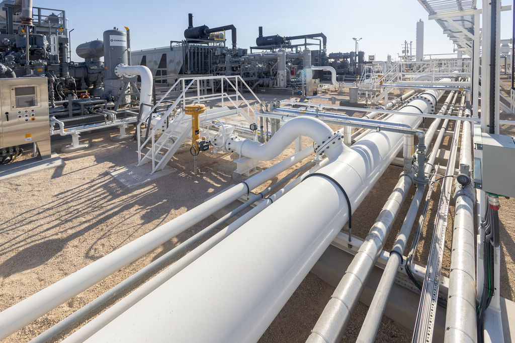 Gas compressors and pipes structure